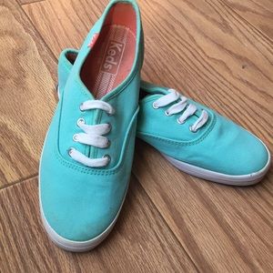 Teal Keds